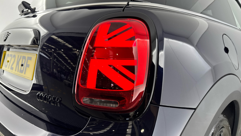 MINI Hatchback 1.5 Cooper Sport 3dr Auto Petrol Hatchback